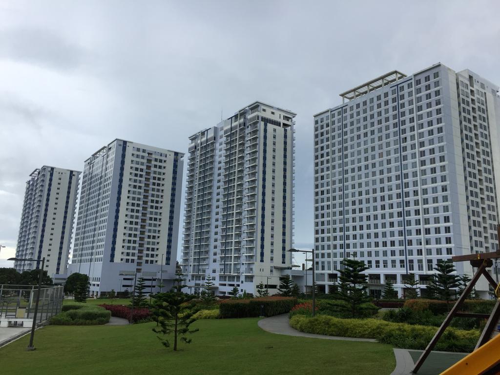 Wind Residence With View Of Taal Lake Tagaytay City Exterior photo